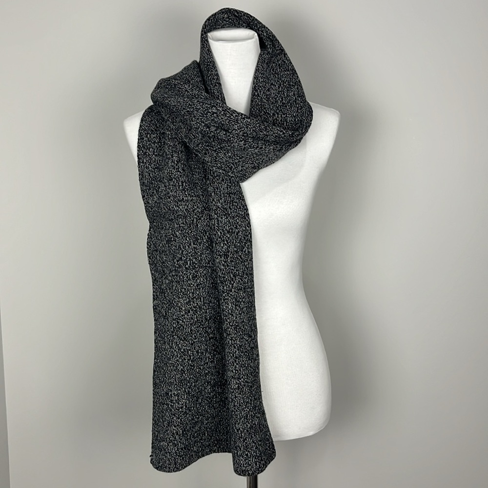 West Loop Unisex Black Speckled Knit Soft Scarf Minimalist Normcore Academia